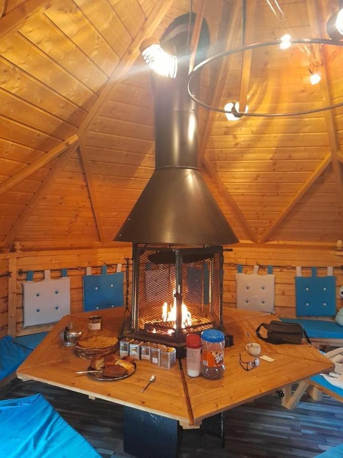 Village Privatise De Cabanes Insolites D'Ananda Ma Saint-Aubin-de-Lanquais Eksteriør bilde